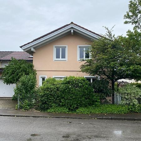 Auszeit - Wohnung Mit Garten Und Bergblick Bad Aibling Exterior photo