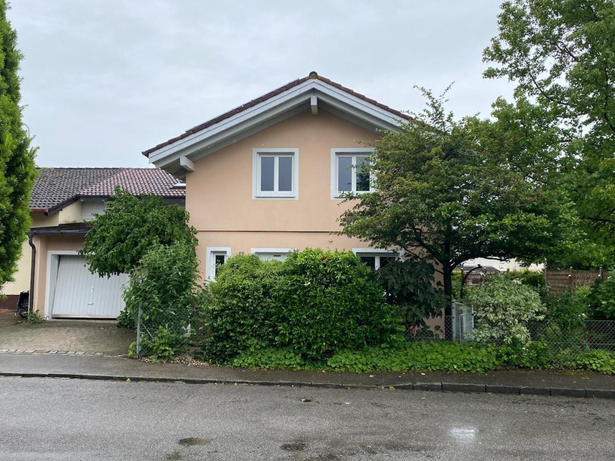 Auszeit - Wohnung Mit Garten Und Bergblick Bad Aibling Exterior photo